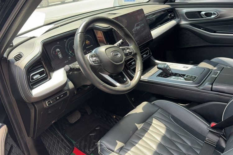 Used GAC Trumpchi GS8 2022 Linghang Series 2.0 TGDI Two-Wheel-Drive Luxury Smart Connectivity Version (7 Seats) Interior 2