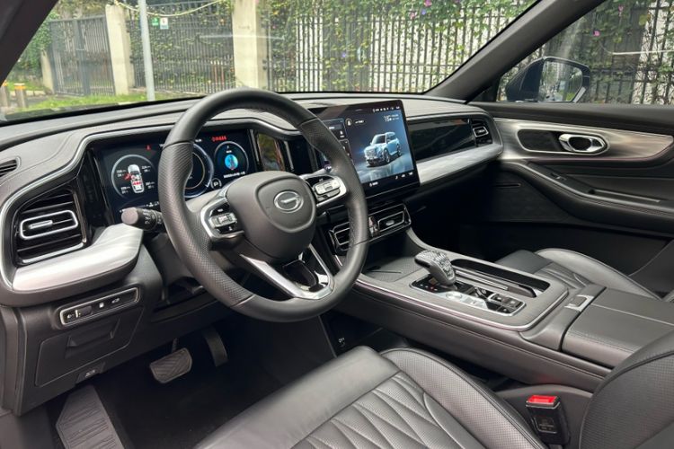 Used GAC Trumpchi GS8 2022 Linghang Series 2.0 TGDI Two-Wheel-Drive Luxury Smart Connectivity Version (7 Seats) Interior 2