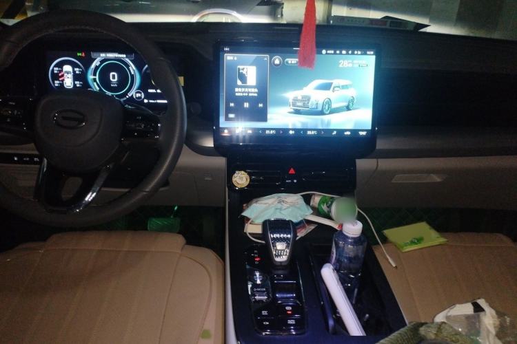 Used GAC Trumpchi GS8 2022 Double-Energy Series 2.0TM Four-Wheel Drive Premium Edition (7 Seats) Interior 2