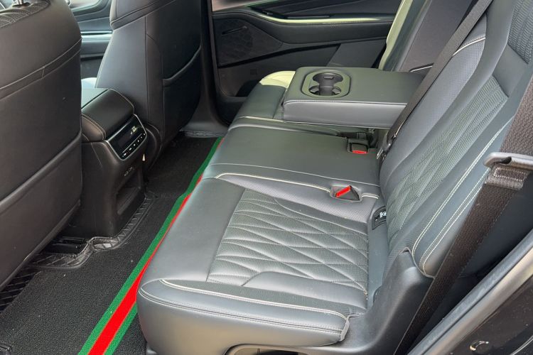 Used GAC Trumpchi GS8 2022 Linghang Series 2.0 TGDI Two-Wheel-Drive Luxury Smart Connectivity Version (7 Seats) Interior 3