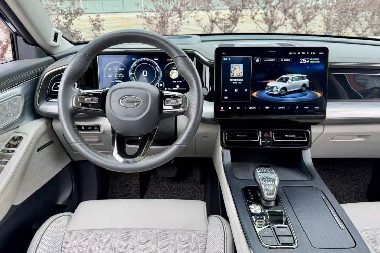 Used GAC Trumpchi GS8 2022 Double-Energy Series 2.0TM Two-Wheel Drive Prestige Edition (6 Seats) Interior 4