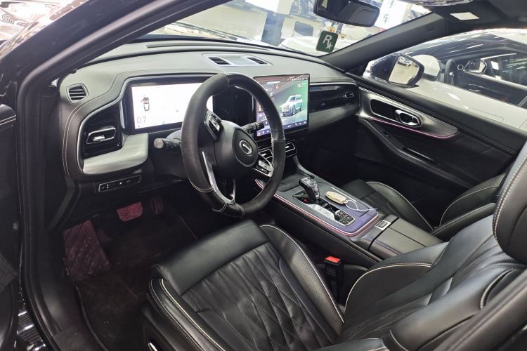 Used GAC Trumpchi GS8 2022 Linghang Series 2.0 TGDI Two-Wheel-Drive Luxury Smart Connectivity Version (7 Seats) Interior 4
