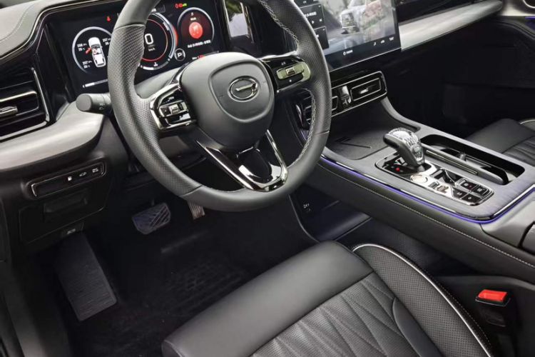 Used GAC Trumpchi GS8 2022 Dual-Engine Series 2.0TM Two-Wheel Drive Prestige Edition (7 Seats) Interior 5