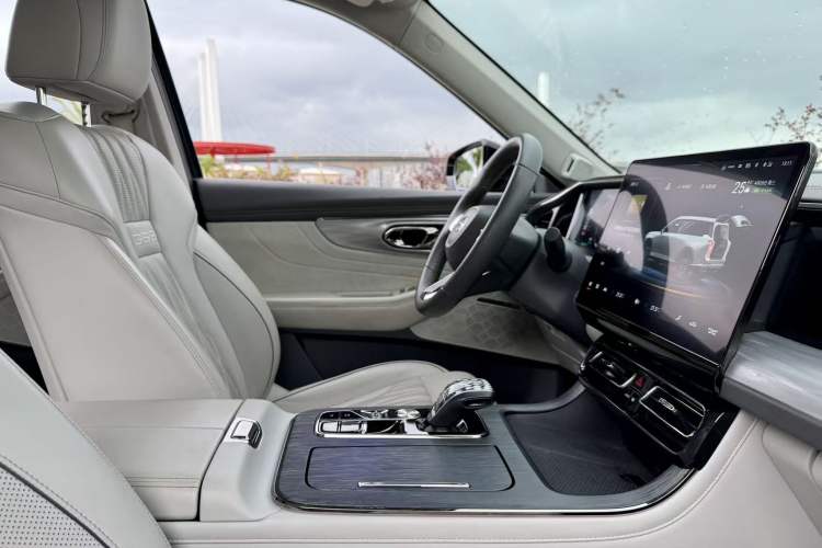 Used GAC Trumpchi GS8 2022 Double-Energy Series 2.0TM Two-Wheel Drive Prestige Edition (6 Seats) Interior 6
