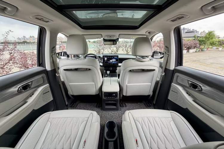 Used GAC Trumpchi GS8 2022 Double-Energy Series 2.0TM Two-Wheel Drive Prestige Edition (6 Seats) Interior 8