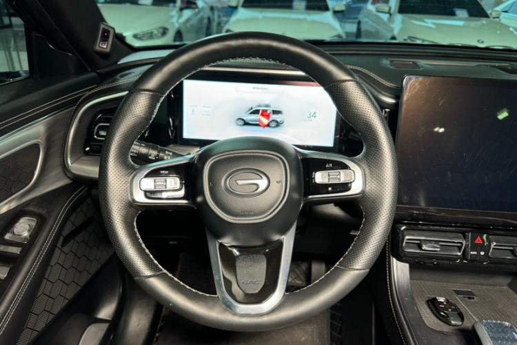Used GAC Trumpchi GS8 2022 Linghang Series 2.0 TGDI Two-Wheel-Drive Luxury Smart Connectivity Version (7 Seats) Interior 9