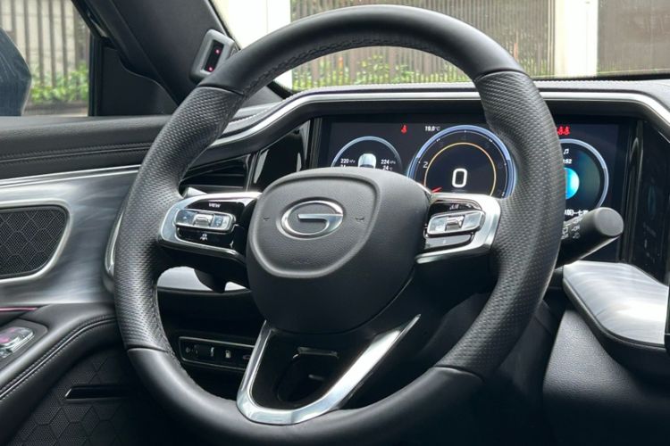 Used GAC Trumpchi GS8 2022 Linghang Series 2.0 TGDI Two-Wheel-Drive Luxury Smart Connectivity Version (7 Seats) Interior 9