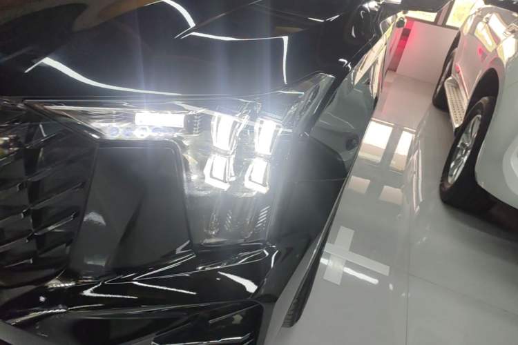 Used GAC Trumpchi GS8 2022 Linghang Series 2.0 TGDI Two-Wheel-Drive Luxury Smart Connectivity Version (7 Seats) Left Front Headlight