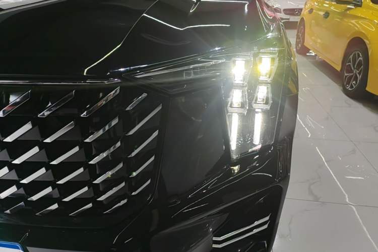 Used GAC Trumpchi GS8 2022 Linghang Series 2.0 TGDI Two-Wheel-Drive Luxury Smart Connectivity Version (7 Seats) Left Front Headlight