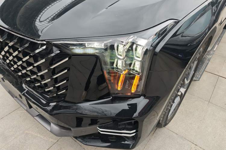 Used GAC Trumpchi GS8 2022 Flagship Series 2.0 TGDI Two-Wheel-Drive Prestige Edition (7 Seats) Left Front Headlight