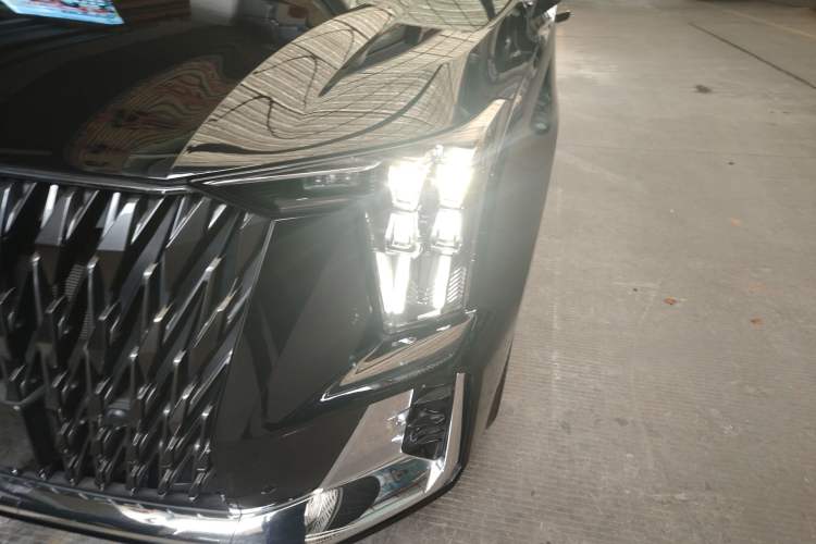 Used GAC Trumpchi GS8 2022 Dual-Engine Series 2.0TM Two-Wheel Drive Prestige Edition (7 Seats) Left Front Headlight