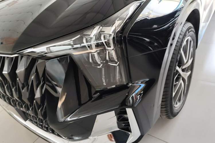 Used GAC Trumpchi GS8 2022 Flagship Series 2.0 TGDI Four-Wheel Drive Supreme Edition (7 Seats) Left Front Headlight