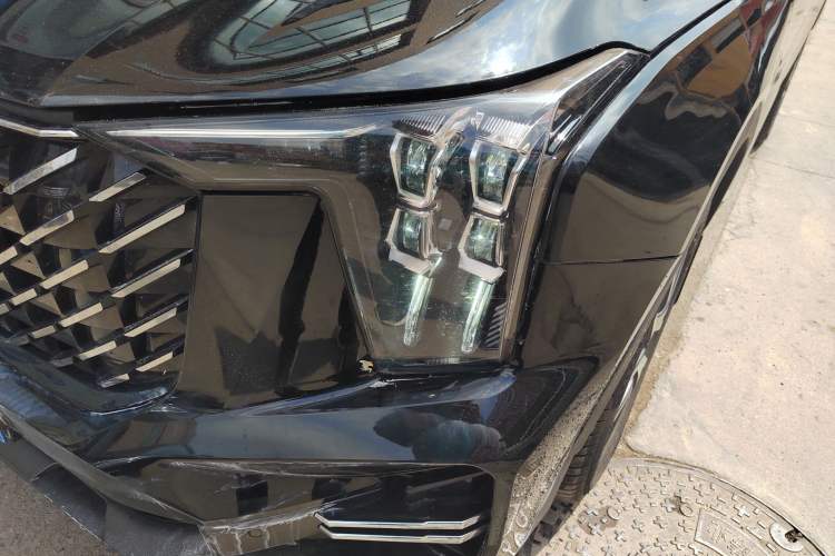 Used GAC Trumpchi GS8 2022 Linghang Series 2.0 TGDI Two-Wheel-Drive Luxury Smart Connectivity Version (7 Seats) Left Front Headlight