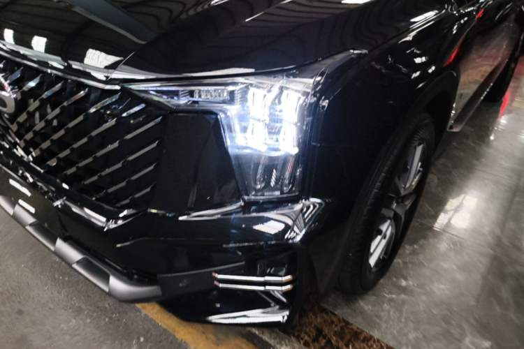 Used GAC Trumpchi GS8 2022 Linghang Series 2.0 TGDI Two-Wheel-Drive Luxury Smart Connectivity Version (7 Seats) Left Front Headlight