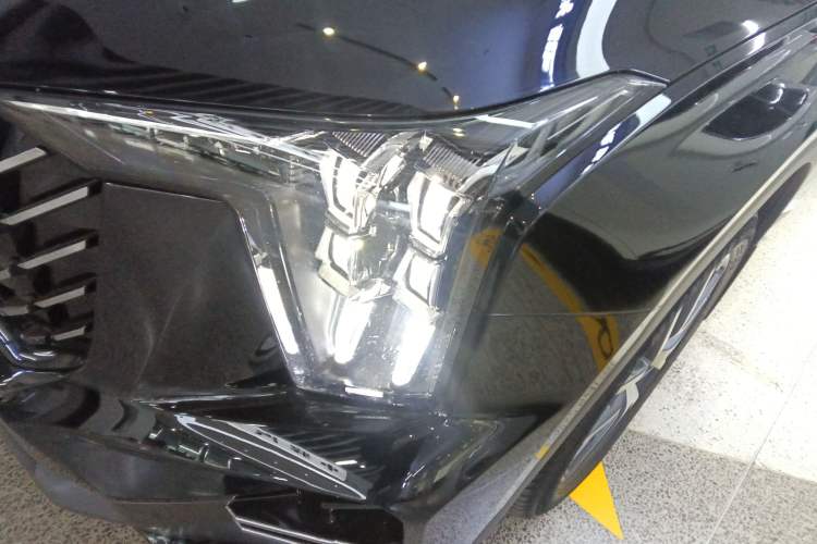 Used GAC Trumpchi GS8 2022 Linghang Series 2.0 TGDI Two-Wheel-Drive Luxury Smart Connectivity Version (7 Seats) Left Front Headlight