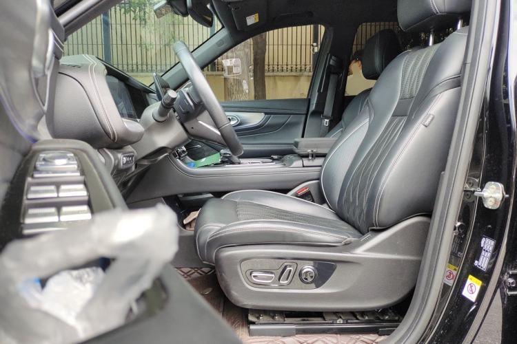 Used GAC Trumpchi GS8 2022 Linghang Series 2.0 TGDI Two-Wheel-Drive Luxury Smart Connectivity Version (7 Seats) Left Front Seat