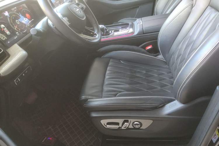 Used GAC Trumpchi GS8 2022 Linghang Series 2.0 TGDI Two-Wheel-Drive Luxury Smart Connectivity Version (7 Seats) Left Front Seat