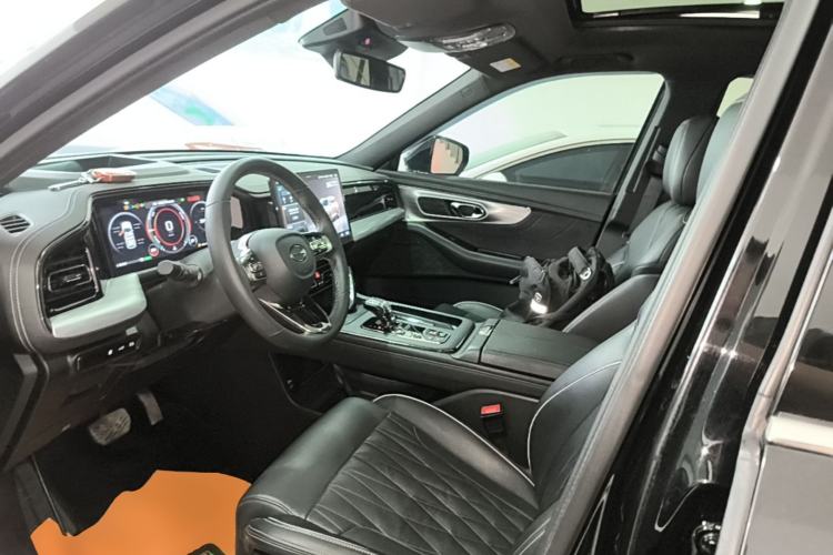 Used GAC Trumpchi GS8 2022 Dual-Engine Series 2.0TM Two-Wheel Drive Prestige Edition (7 Seats) Left Front Seat