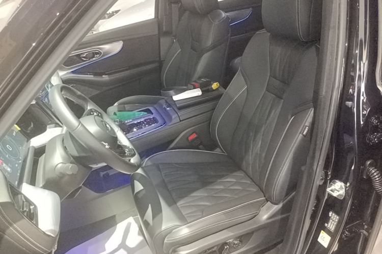 Used GAC Trumpchi GS8 2022 Double-Energy Series 2.0TM Two-Wheel Drive Prestige Edition (6 Seats) Left Front Seat