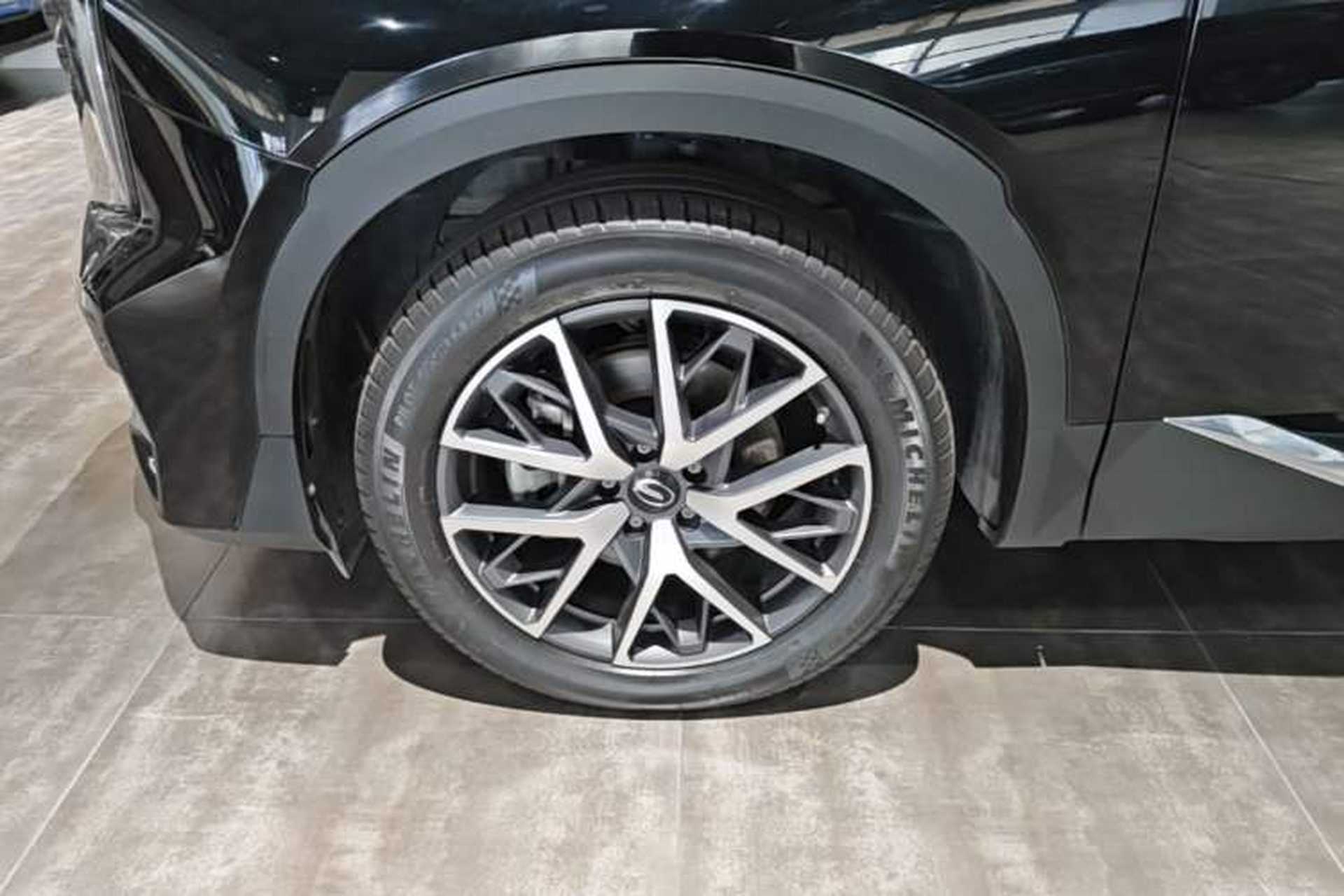 Used GAC Trumpchi GS8 2022 Flagship Series 2.0 TGDI Four-Wheel Drive Luxury Smart Connectivity Version (7 Seats) Left Front Wheel Hub