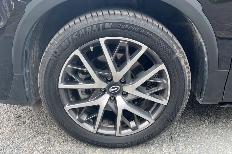 Used GAC Trumpchi GS8 2022 Linghang Series 2.0 TGDI Two-Wheel-Drive Luxury Smart Connectivity Version (7 Seats) Left Front Wheel Hub