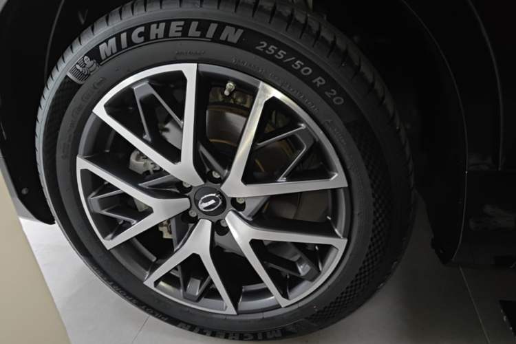Used GAC Trumpchi GS8 2022 Double-Energy Series 2.0TM Two-Wheel Drive Prestige Edition (6 Seats) Left Front Wheel Hub