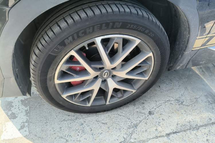 Used GAC Trumpchi GS8 2022 Linghang Series 2.0 TGDI Two-Wheel-Drive Luxury Smart Connectivity Version (7 Seats) Left Front Wheel Hub