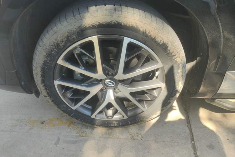 Used GAC Trumpchi GS8 2022 Dual-Engine Series 2.0TM Two-Wheel Drive Prestige Edition (7 Seats) Left Front Wheel Hub