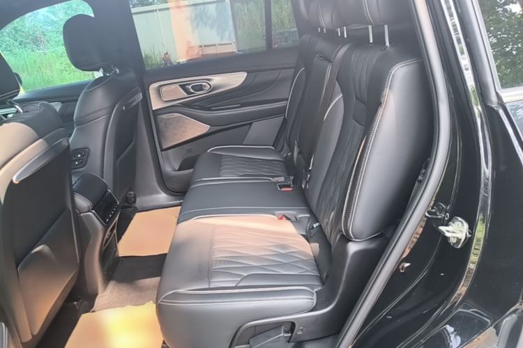 Used GAC Trumpchi GS8 2022 LINGHANG Series 2.0 TGDI Two-Wheel-Drive Luxury Edition (7 Seats) Left Rear Seat