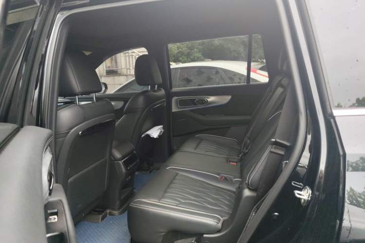 Used GAC Trumpchi GS8 2022 Dual-Engine Series 2.0TM Two-Wheel Drive Prestige Edition (7 Seats) Left Rear Seat