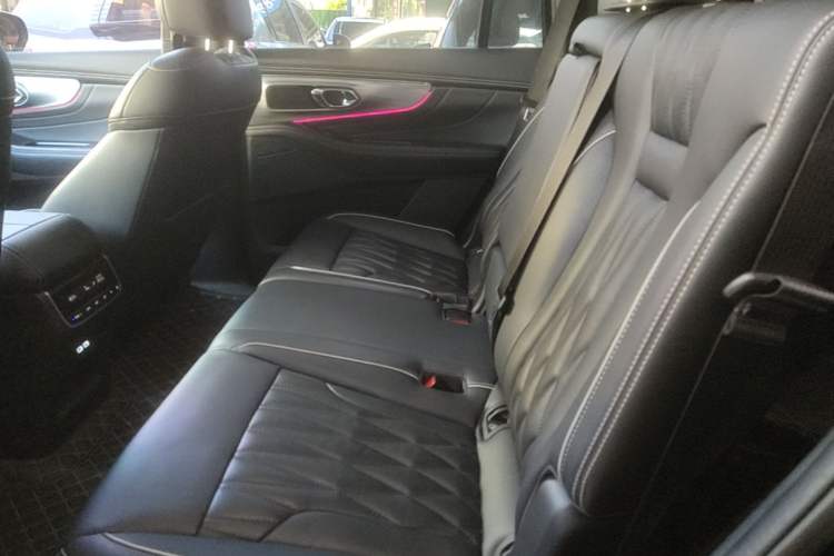 Used GAC Trumpchi GS8 2022 Linghang Series 2.0 TGDI Two-Wheel-Drive Luxury Smart Connectivity Version (7 Seats) Left Rear Seat