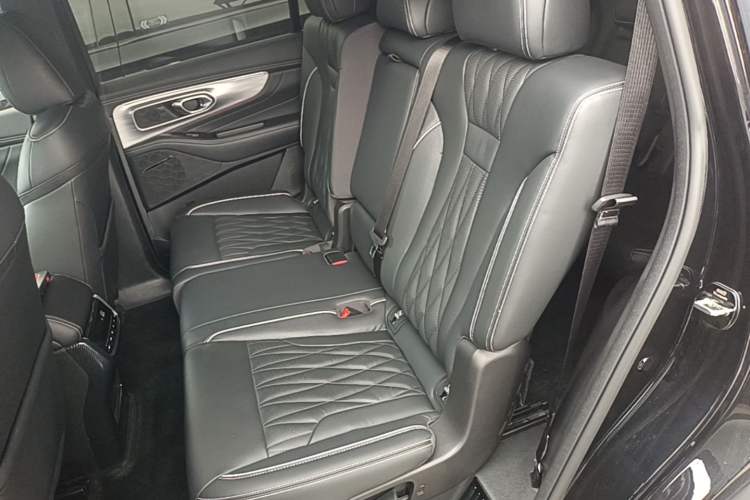 Used GAC Trumpchi GS8 2022 Linghang Series 2.0 TGDI Two-Wheel-Drive Luxury Smart Connectivity Version (7 Seats) Left Rear Seat