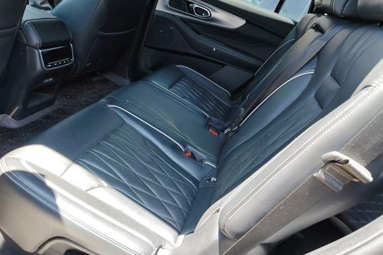 Used GAC Trumpchi GS8 2022 Linghang Series 2.0 TGDI Two-Wheel-Drive Luxury Smart Connectivity Version (7 Seats) Left Rear Seat