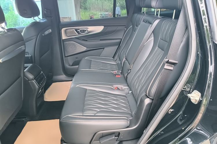 Used GAC Trumpchi GS8 2022 LINGHANG Series 2.0 TGDI Two-Wheel-Drive Luxury Edition (7 Seats) Left Rear Seat