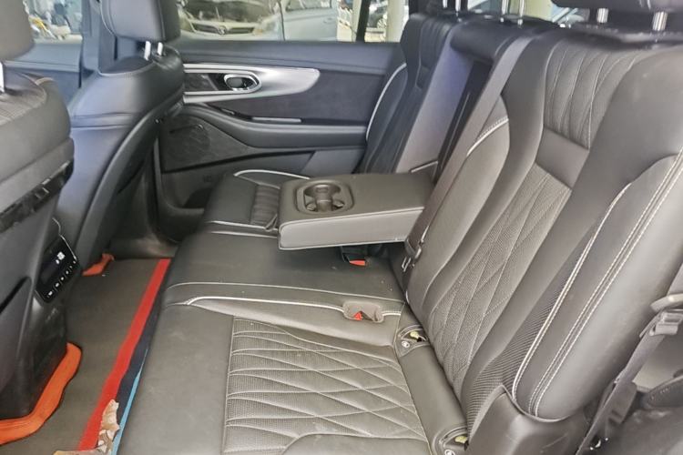 Used GAC Trumpchi GS8 2022 Dual-Engine Series 2.0TM Two-Wheel Drive Prestige Edition (7 Seats) Left Rear Seat