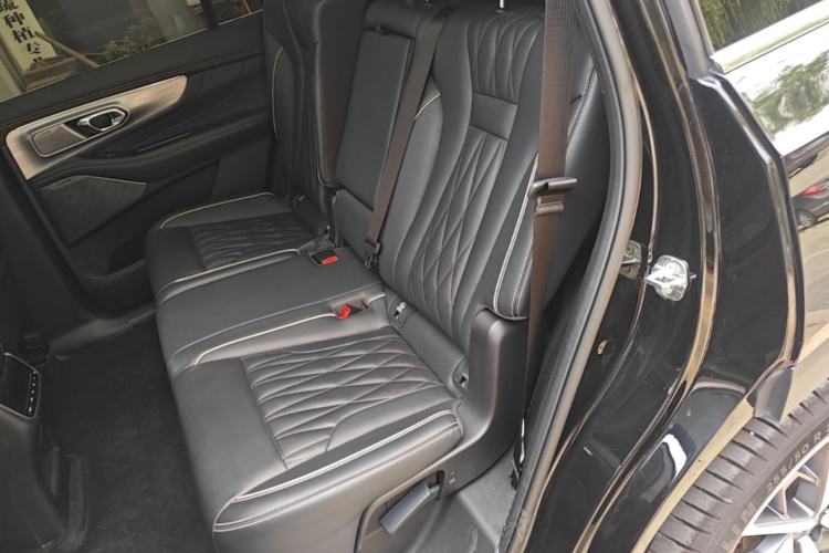 Used GAC Trumpchi GS8 2022 LINGHANG Series 2.0 TGDI Two-Wheel-Drive Luxury Edition (7 Seats) Left Rear Seat
