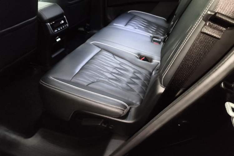 Used GAC Trumpchi GS8 2022 Linghang Series 2.0 TGDI Two-Wheel-Drive Luxury Smart Connectivity Version (7 Seats) Left Rear Seat