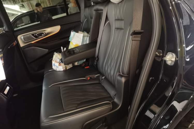Used GAC Trumpchi GS8 2022 Flagship Series 2.0 TGDI Two-Wheel-Drive Prestige Edition (7 Seats) Left Rear Seat