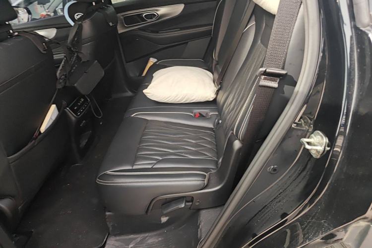 Used GAC Trumpchi GS8 2022 Linghang Series 2.0 TGDI Two-Wheel-Drive Luxury Smart Connectivity Version (7 Seats) Left Rear Seat