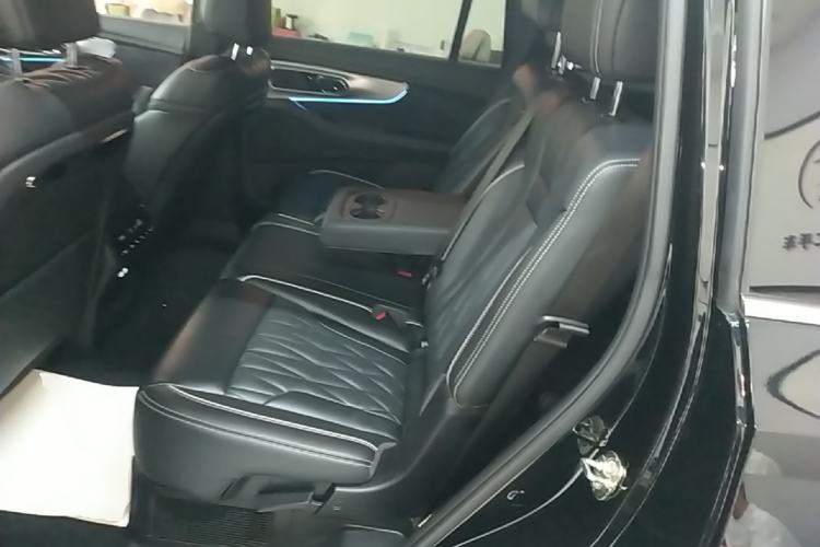 Used GAC Trumpchi GS8 2022 Dual-Engine Series 2.0TM Two-Wheel Drive Prestige Edition (7 Seats) Left Rear Seat