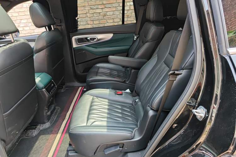 Used GAC Trumpchi GS8 2022 Linghang Series 2.0 TGDI Two-Wheel Drive Luxury Smart Connectivity Version (6 Seats) Left Rear Seat