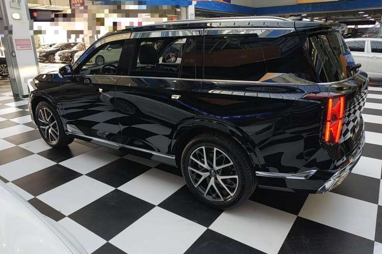 Used GAC Trumpchi GS8 2022 Dual-Engine Series 2.0TM Two-Wheel Drive Prestige Edition (7 Seats) Left Side