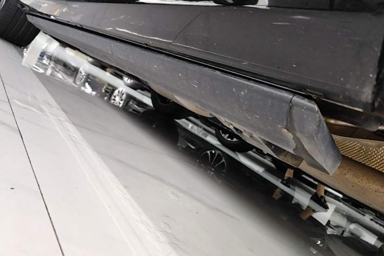 Used GAC Trumpchi GS8 2022 Dual-Engine Series 2.0TM Two-Wheel Drive Prestige Edition (7 Seats) Left Side Sill