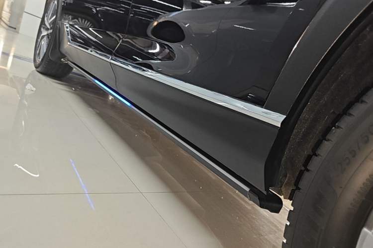 Used GAC Trumpchi GS8 2022 Linghang Series 2.0 TGDI Two-Wheel-Drive Luxury Smart Connectivity Version (7 Seats) Left Side Sill
