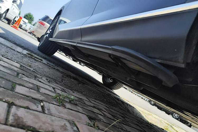 Used GAC Trumpchi GS8 2022 Linghang Series 2.0 TGDI Two-Wheel-Drive Luxury Smart Connectivity Version (7 Seats) Left Side Sill