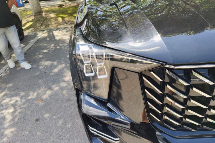 Used GAC Trumpchi GS8 2022 Linghang Series 2.0 TGDI Two-Wheel-Drive Luxury Smart Connectivity Version (7 Seats) Right Front Headlight