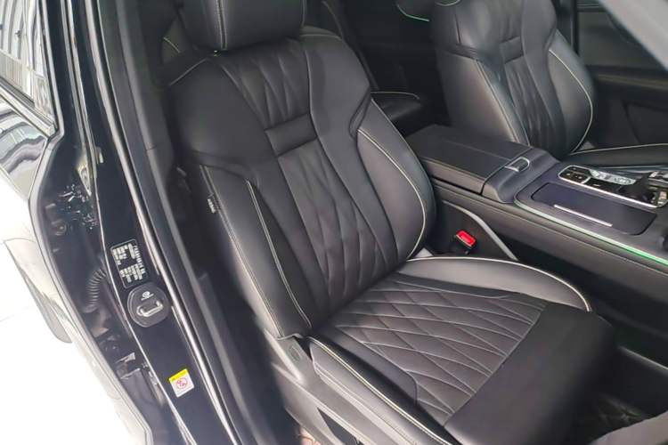 Used GAC Trumpchi GS8 2022 Linghang Series 2.0 TGDI Two-Wheel-Drive Luxury Smart Connectivity Version (7 Seats) Right Front Seat