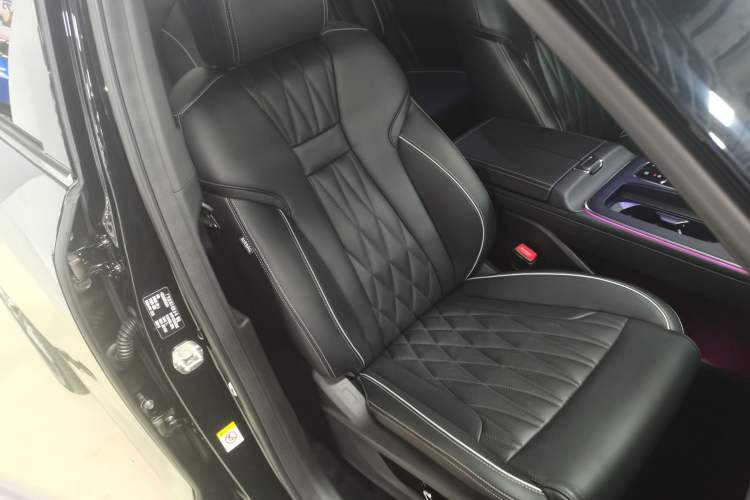Used GAC Trumpchi GS8 2022 Linghang Series 2.0 TGDI Two-Wheel-Drive Luxury Smart Connectivity Version (7 Seats) Right Front Seat