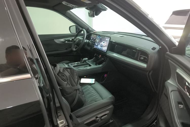 Used GAC Trumpchi GS8 2022 Dual-Engine Series 2.0TM Two-Wheel Drive Prestige Edition (7 Seats) Right Front Seat