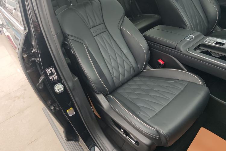 Used GAC Trumpchi GS8 2022 Flagship Series 2.0 TGDI Two-Wheel-Drive Prestige Edition (7 Seats) Right Front Seat